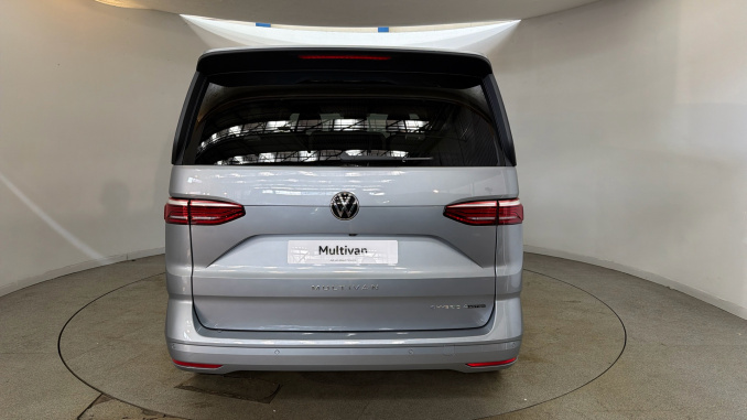 Volkswagen Multivan 1.5 TSI eHybrid Life 5dr 4MOTION DSG Estate - Image 8